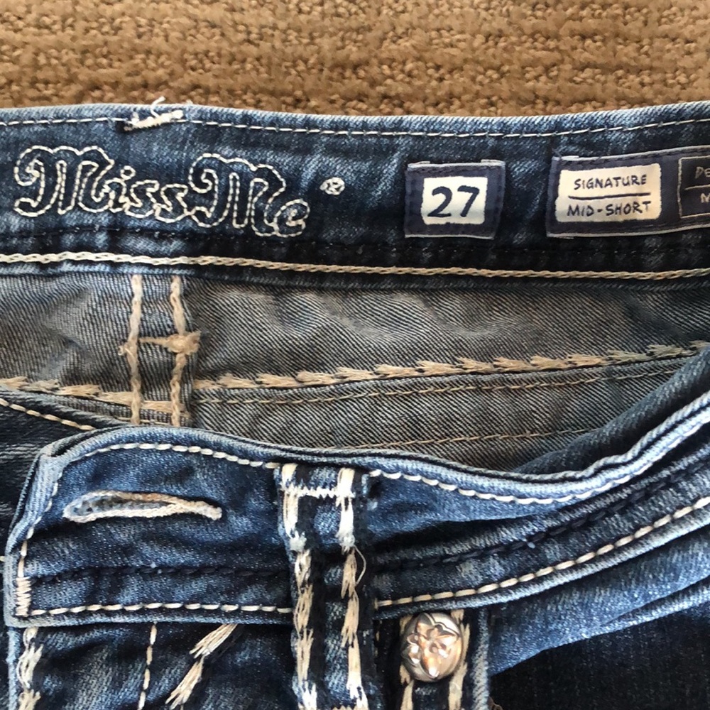 Miss Me shorts. Size 27. Mid-Short - Picture 4 of 8